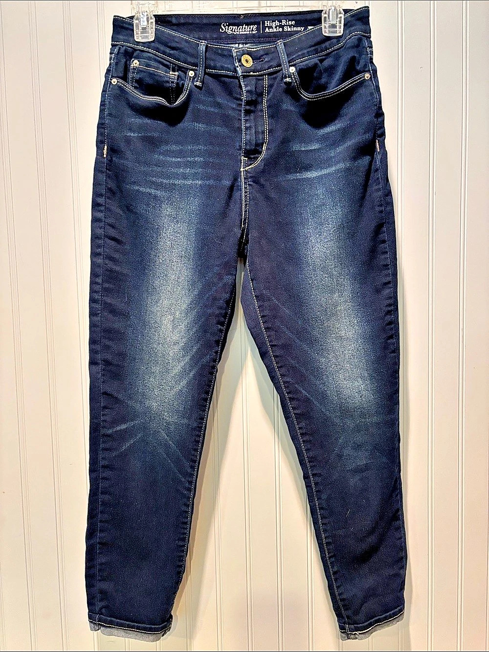 Signature by Levi Strauss & Co. Dark Wash High-Rise Ankle Skinny Sz 6